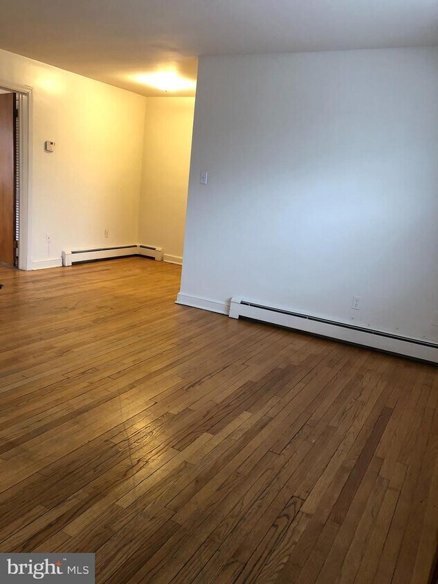 702 Laurel Ave Unit 4, Laurel, MD 20707 Apartment for Rent in Laurel