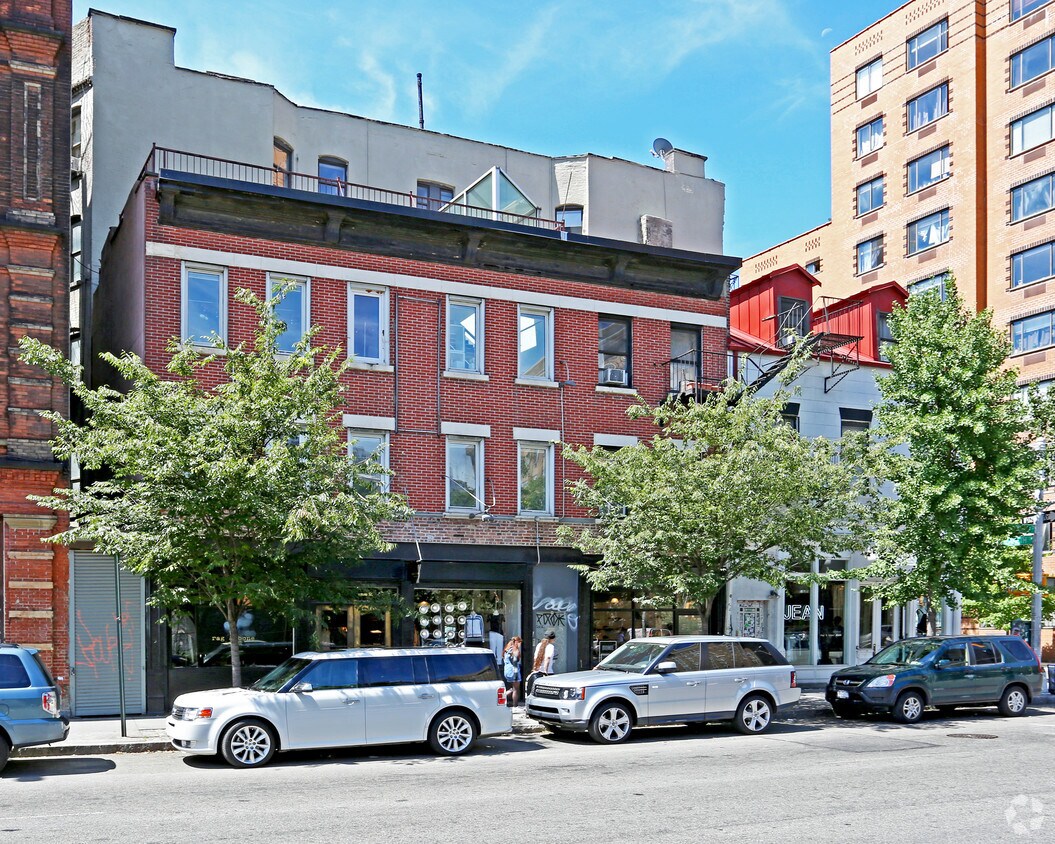 Foto principal - 73-79 E Houston St