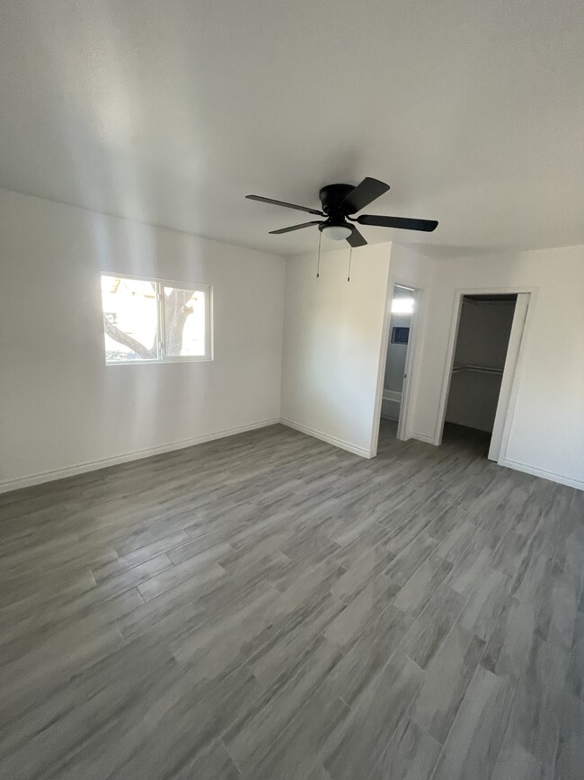 Master room - 8439 Mulberry Ave