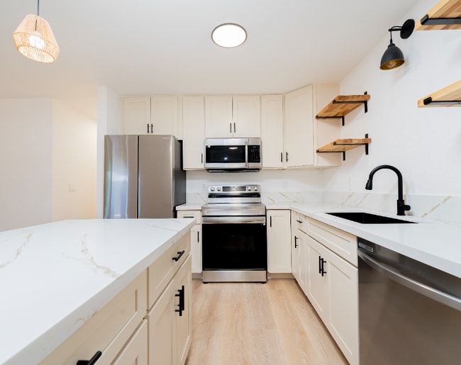 Building Photo - 2114 Hewahewa Dr