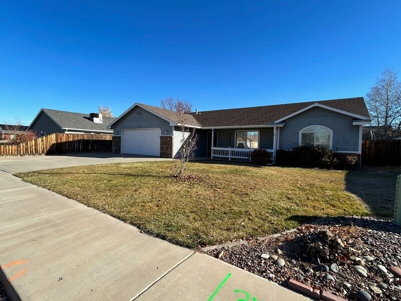 Foto principal - 420 Comstock Dr