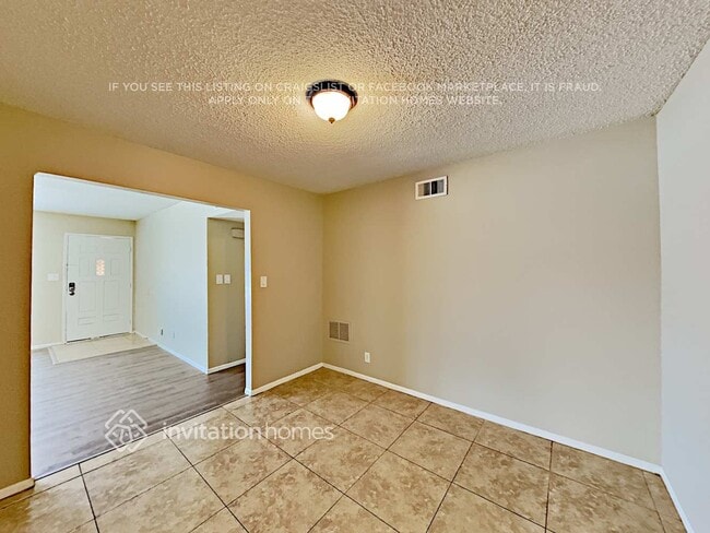 Foto del edificio - 2609 W Charter Oak Rd