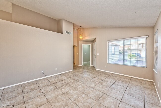 Building Photo - 6501 Burlwood Way