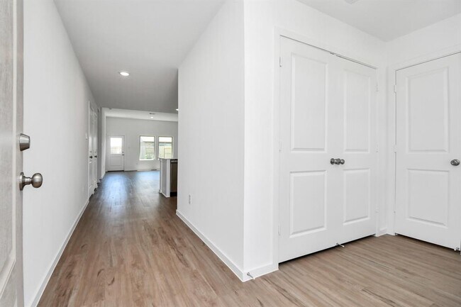 Foto del edificio - 5206 Sunvalley Bend Dr