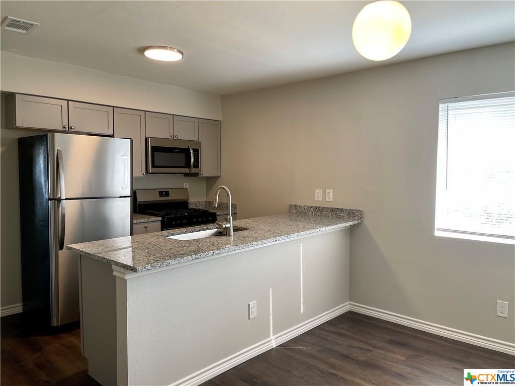 1106 Hazelton St, San Marcos, TX 78666 Townhome Rentals in San Marcos