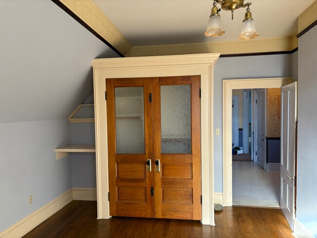 Foto del edificio - 414 N Benton Ave