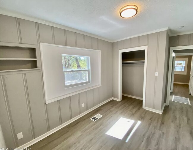 Foto del edificio - HUD Friendly | 3 Bed 1 Bath | Completely R...