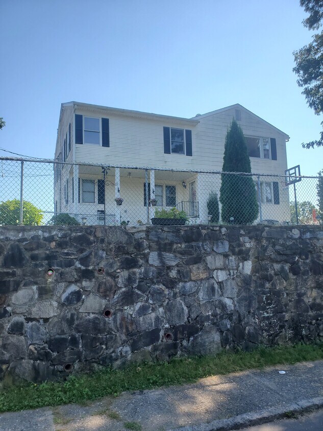 197 Burnsford Ave Unit 2nd floor, Bridgeport, CT 06606 Apartments in