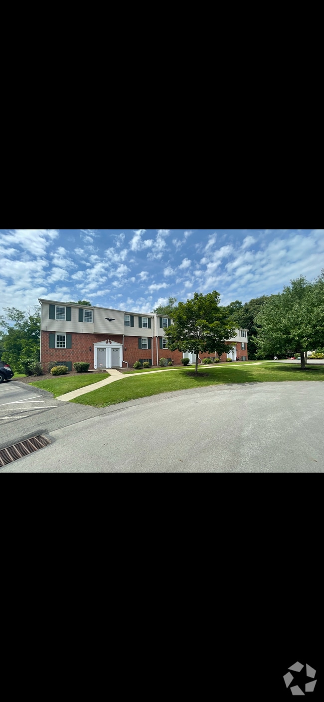 Building Photo - 329 Bellford Ct