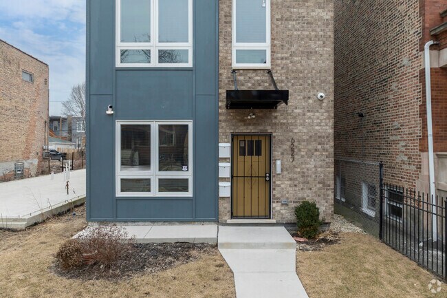 Foto del edificio - 6227 St. Lawrence