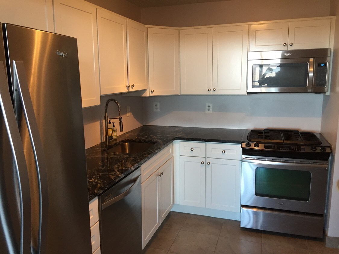 Updated Kitchen - 5225 Pooks Hill Rd