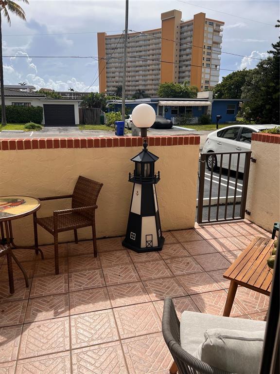Foto del edificio - 400 N Riverside Dr