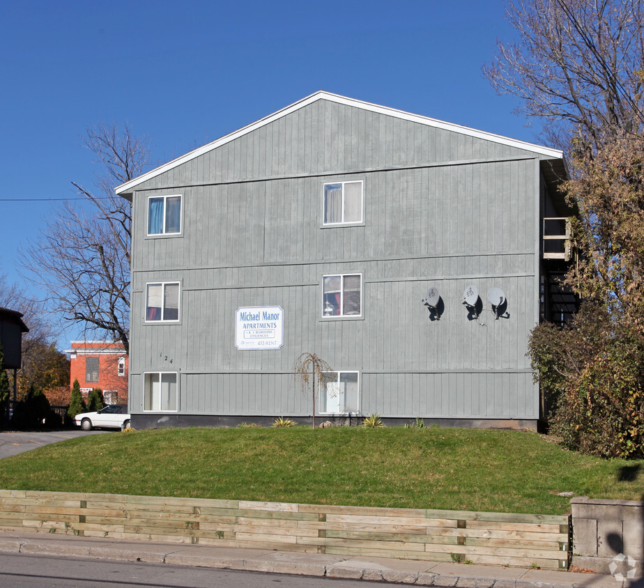 Foto del edificio - Michael Manor Apartments