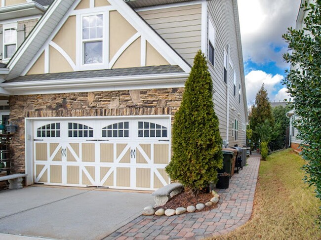 Building Photo - Stunning 5 bedroom home in Waxhaw