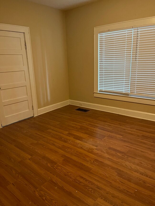 Foto del edificio - 2908 Saint Johns Ave