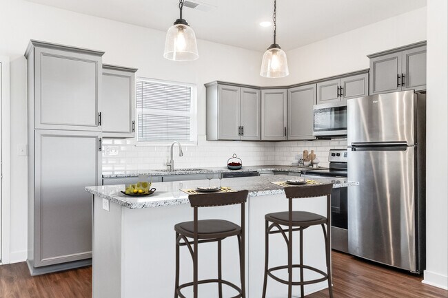 Foto del edificio - 4315 Holly St