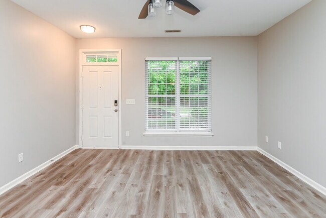 Building Photo - 13646 Carleen Way Dr