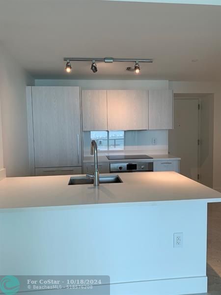 Foto del edificio - 501 NE 31st St