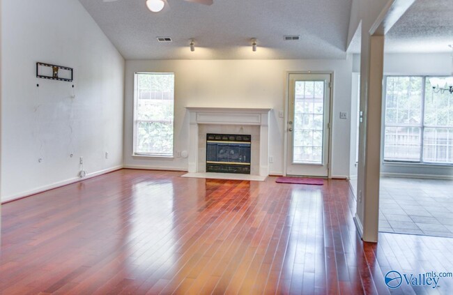Building Photo - 134 Garden Brook Dr