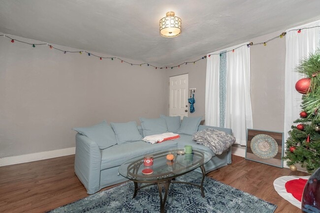 Photo - 3 bedroom in heart of South Side House