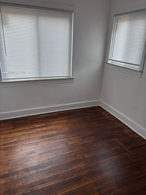 Foto del edificio - 384 Perry St