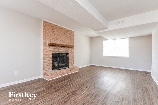 Building Photo - 2552 Janice Cir NE