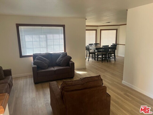 Foto del edificio - 43627 Ryckebosch Ln