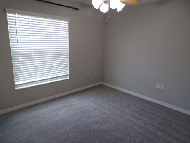 Foto del edificio - 4 Bedroom Home