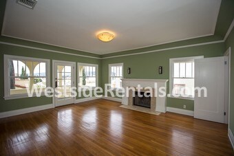 Foto principal - 852 Serrano Pl