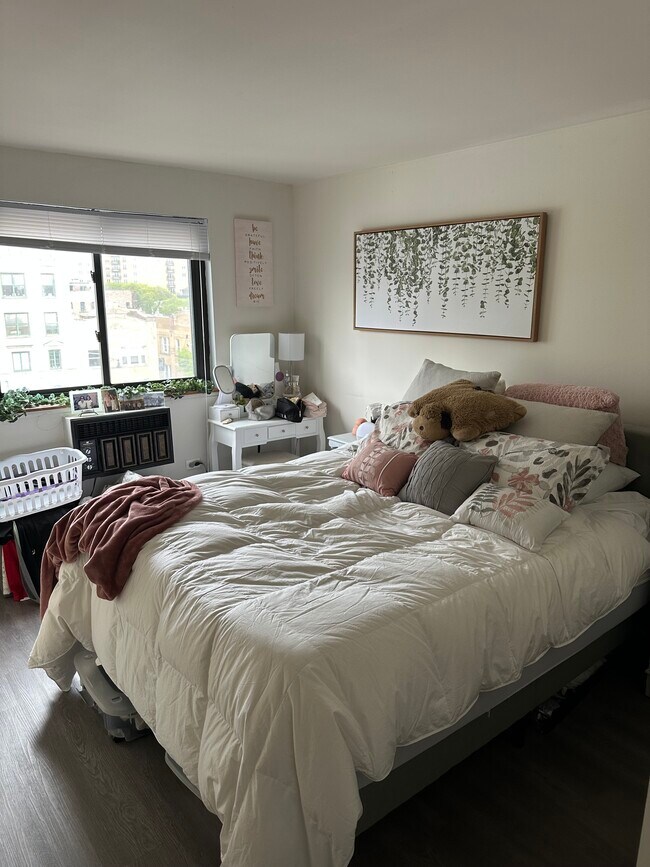 Foto del edificio - 607 W Wrightwood Ave