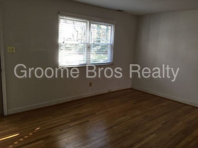 Building Photo - 3109 N Parham Rd