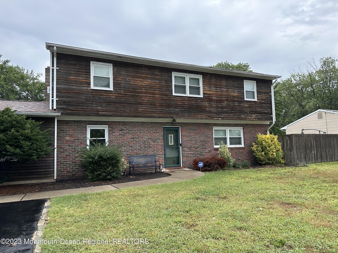 445 Bryn Mawr Dr, Brick Township, NJ 08723 House Rental in Brick