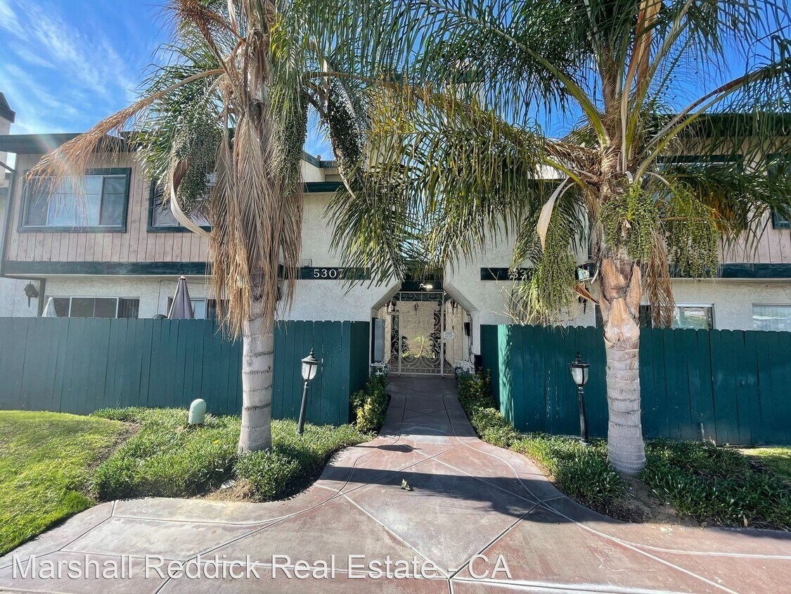 2 br, 2 bath House 5307 North Barranca A... House Rental in Covina