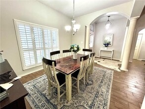 Building Photo - 7005 Vineyard Dr