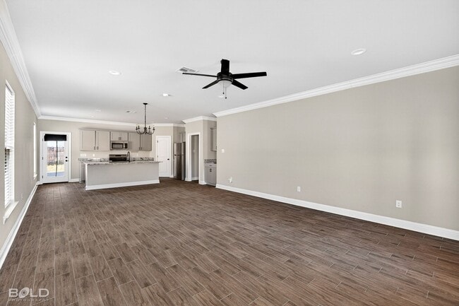 Building Photo - 766 Crozier Dr