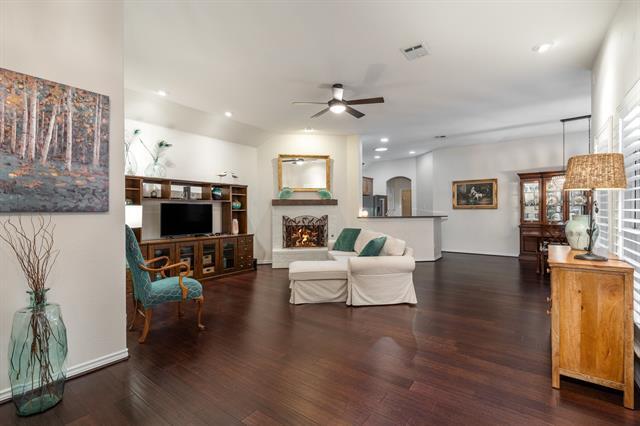 Foto del edificio - 7913 Southmark Dr