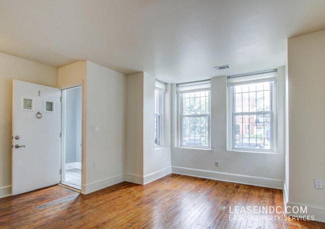 Building Photo - 1708 3rd St NW