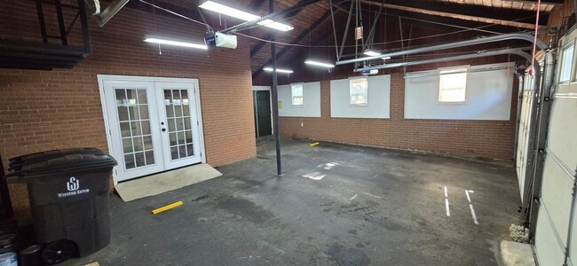 Foto del edificio - Classic Brick Ranch in Pfafftown