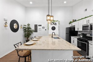 Foto del edificio - 5818 Liberty Bell St