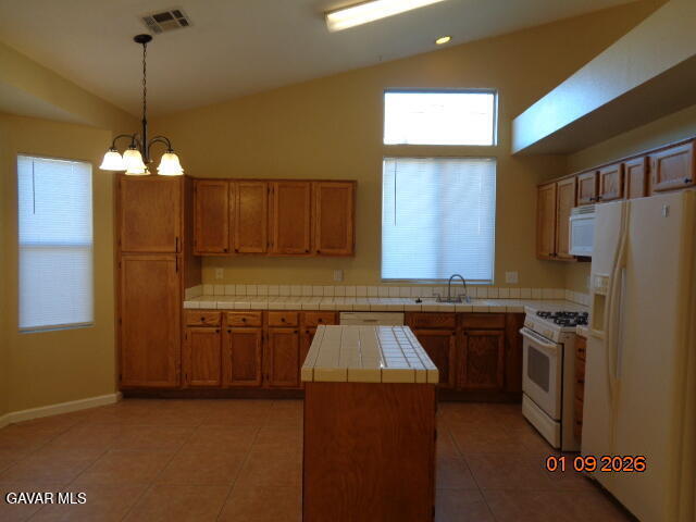 Foto del edificio - 38865 Fruitridge Ct