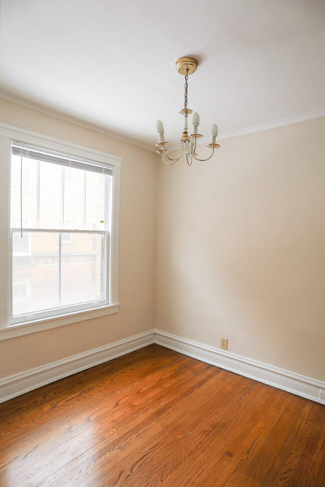 Building Photo - 2617 W Gunnison St