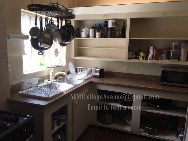 Foto del edificio - 5020 College Ave