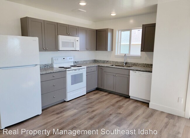 Building Photo - 3 br, 2 bath House - 5963 N Freedom #4