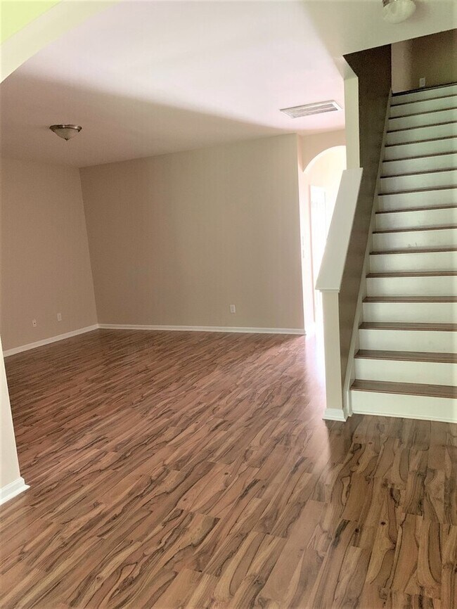 Foto del edificio - Beautiful town home in Summerville