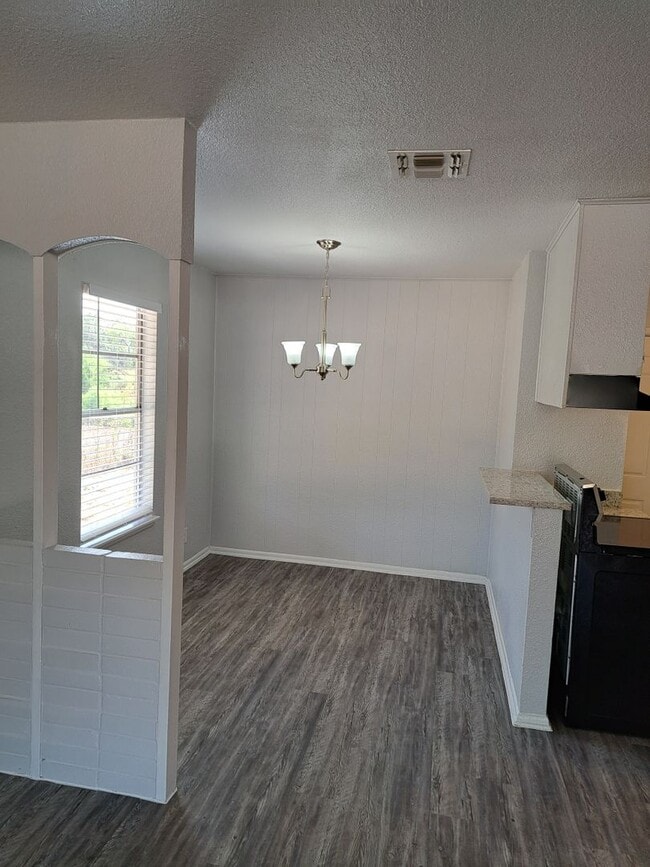 Foto del edificio - Large spacious Home