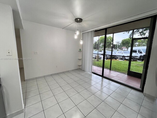 Building Photo - 8005 SW 107th Ave
