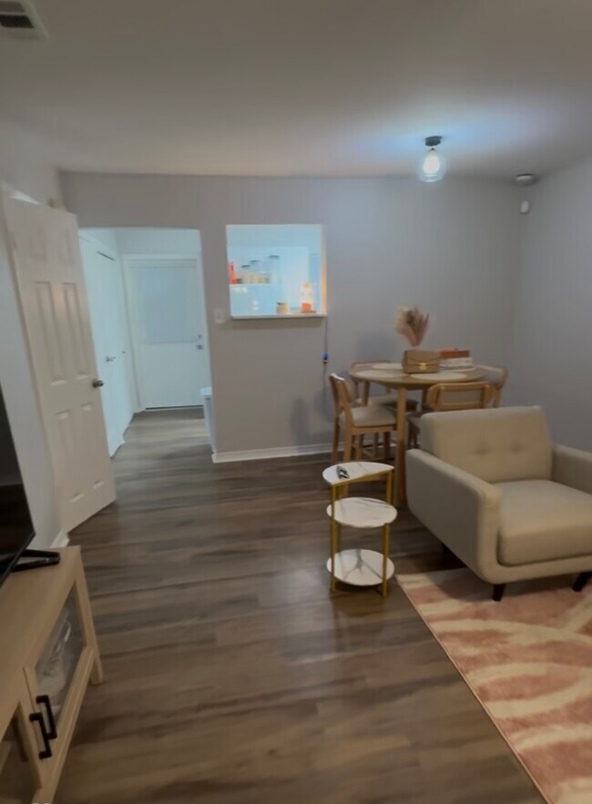 Foto del edificio - 100 Winchester Dr