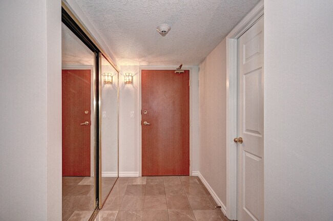 Photo du bâtiment - Stratford Place Apartments