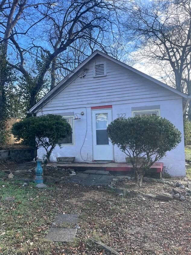 Primary Photo - Spacious 1 bedroom Home in Madison