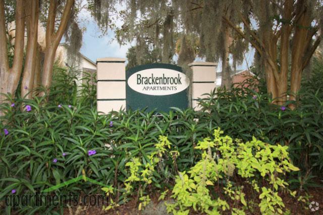 Entrance - Brackenbrook Apartments